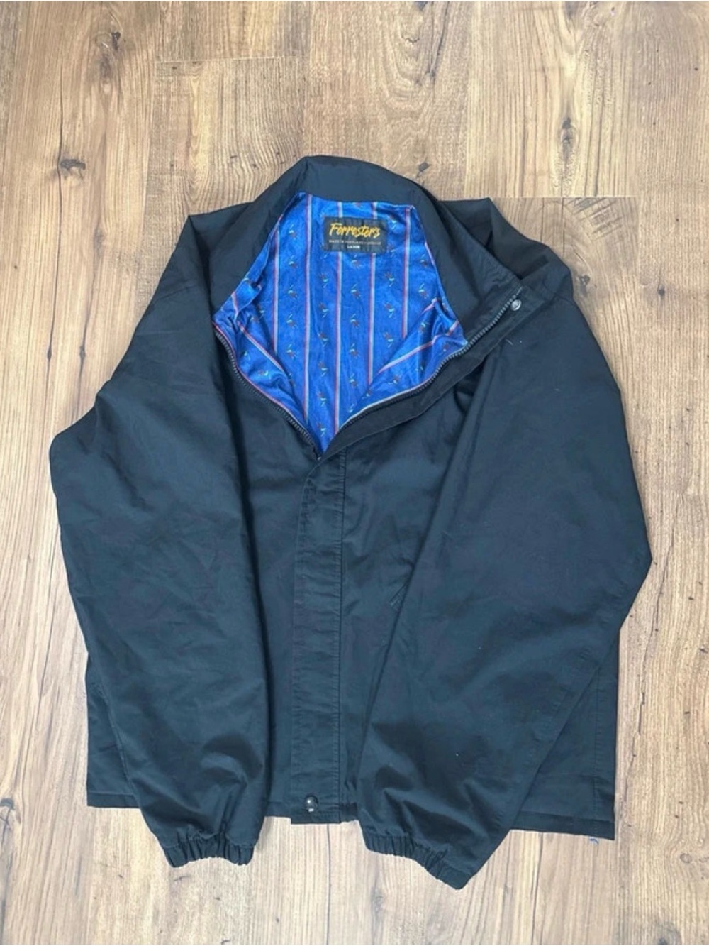 Men’s Forrester’s Outerwear Black Jacket with Golf Patterned Blue Lining Size L